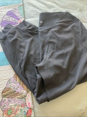 Lululemon athletica Gray Align High-Rise Joggers Size 10 short